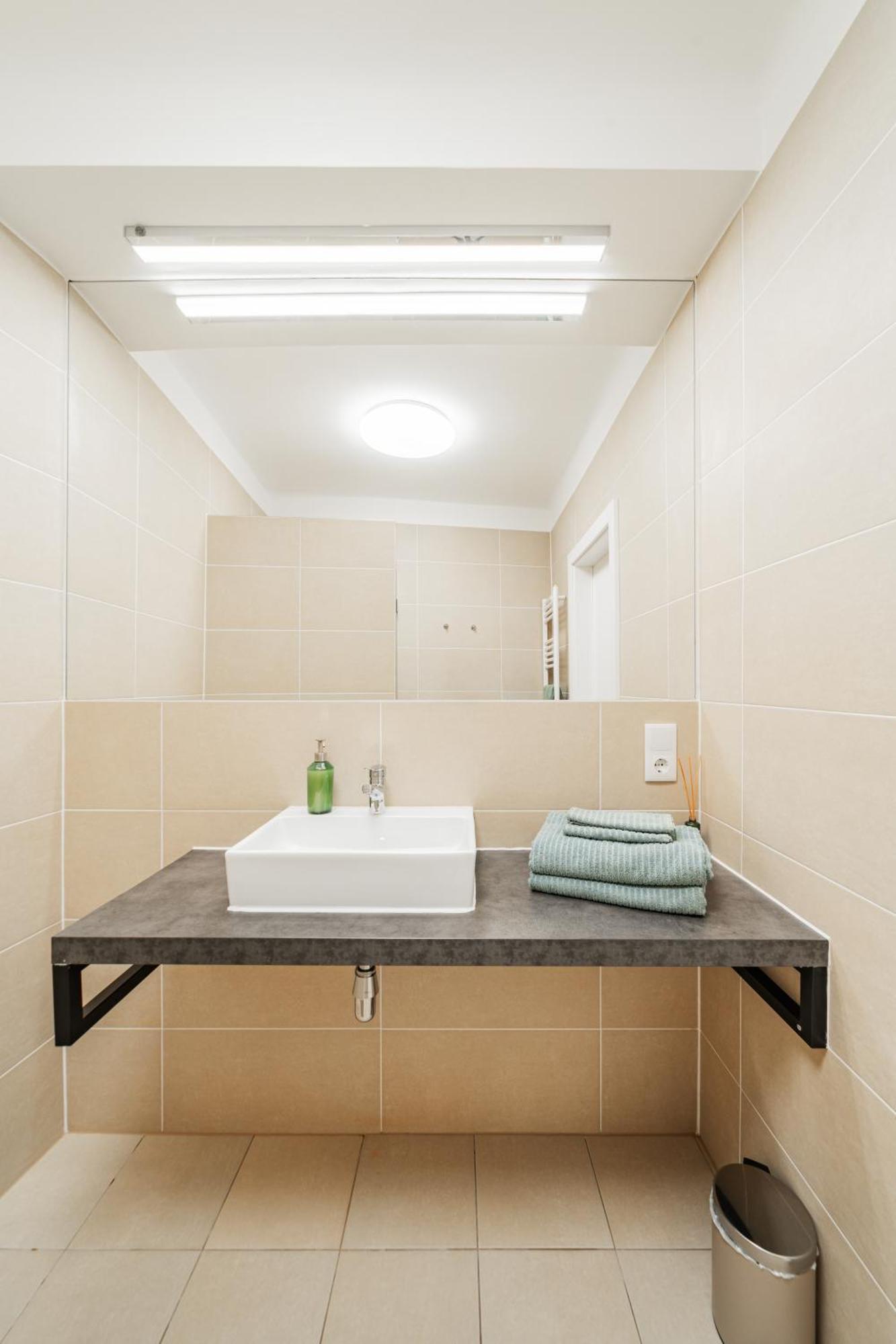 Central 60M2 Suite 10 Min Walk From Main Station Wien Ngoại thất bức ảnh